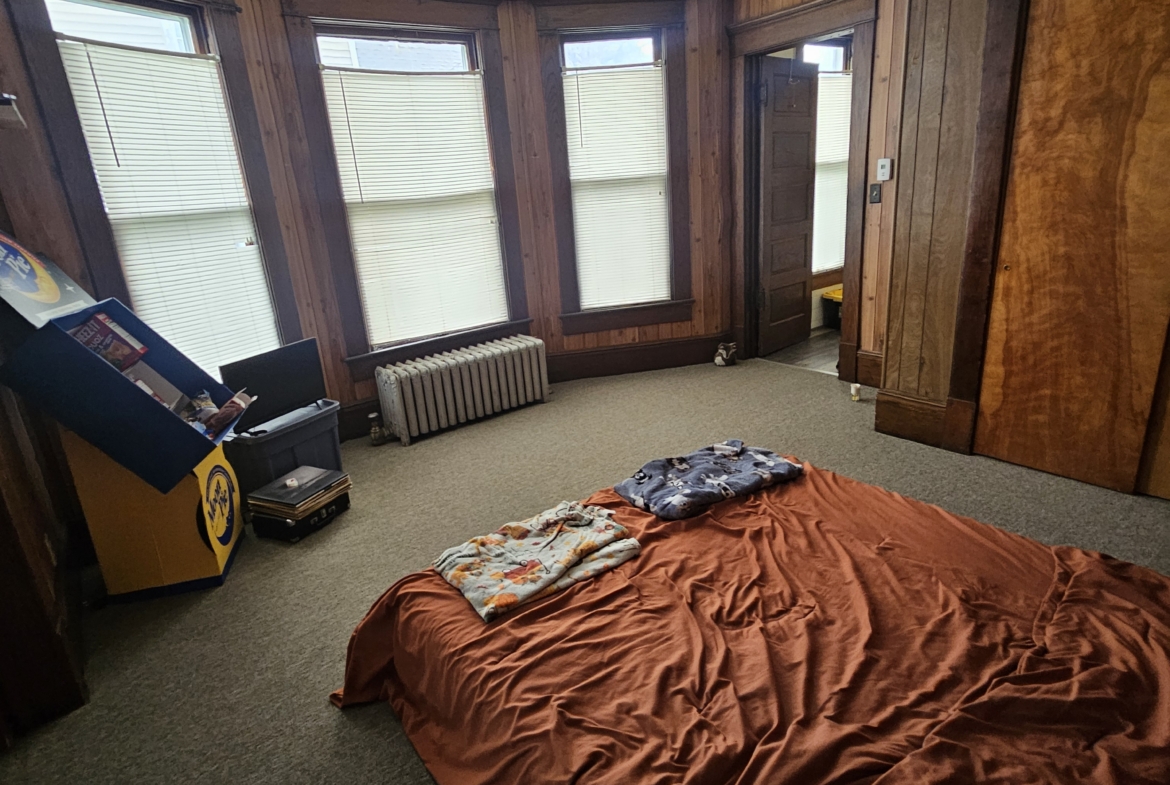 507 N Elson-Apt 1