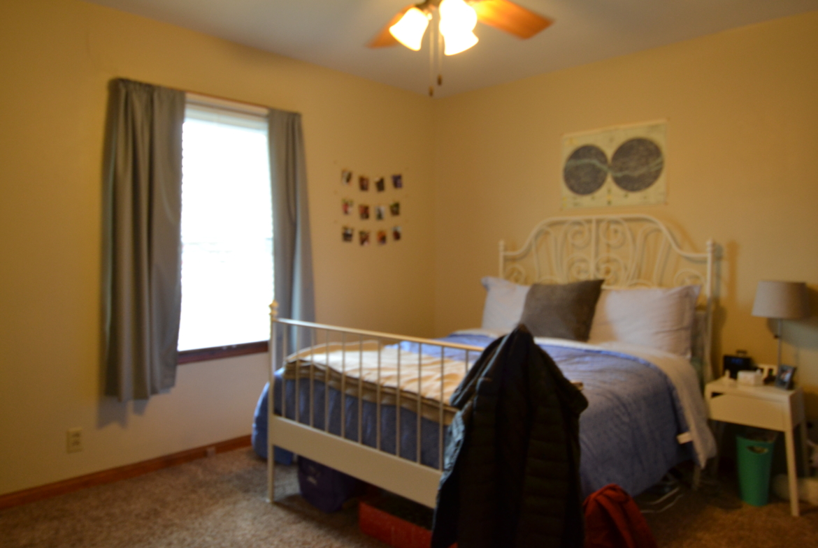 901 E Scott St- Apt A