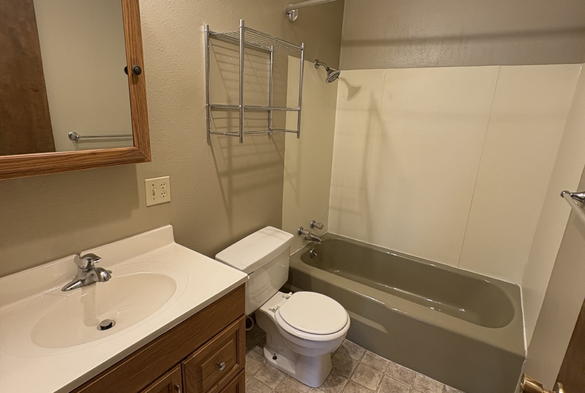 601 S Osteopathy- Apt 1