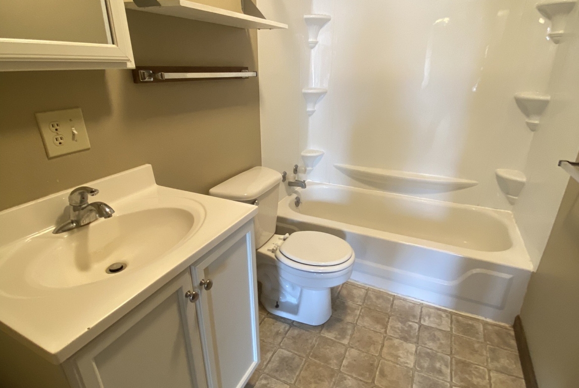 601 S Osteopathy- Apt 5