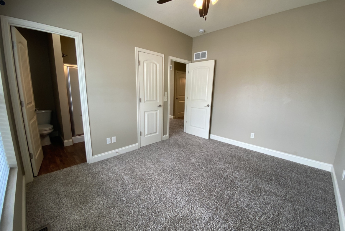 802 W Normal