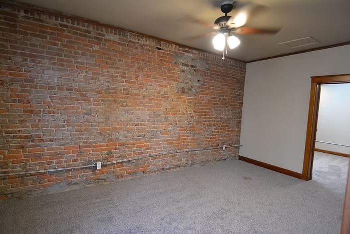 106 W McPherson- Apt A