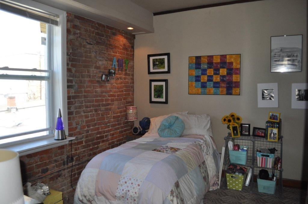 106 W McPherson- Apt A
