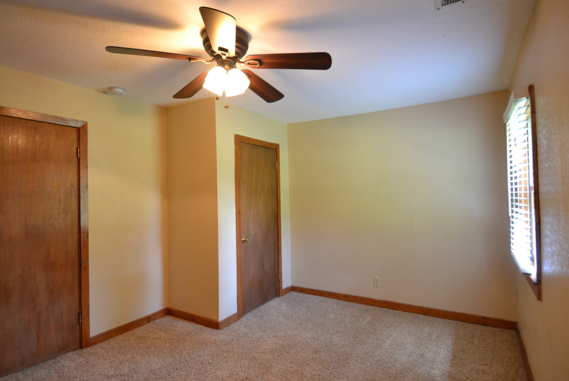 1003 N Elson
