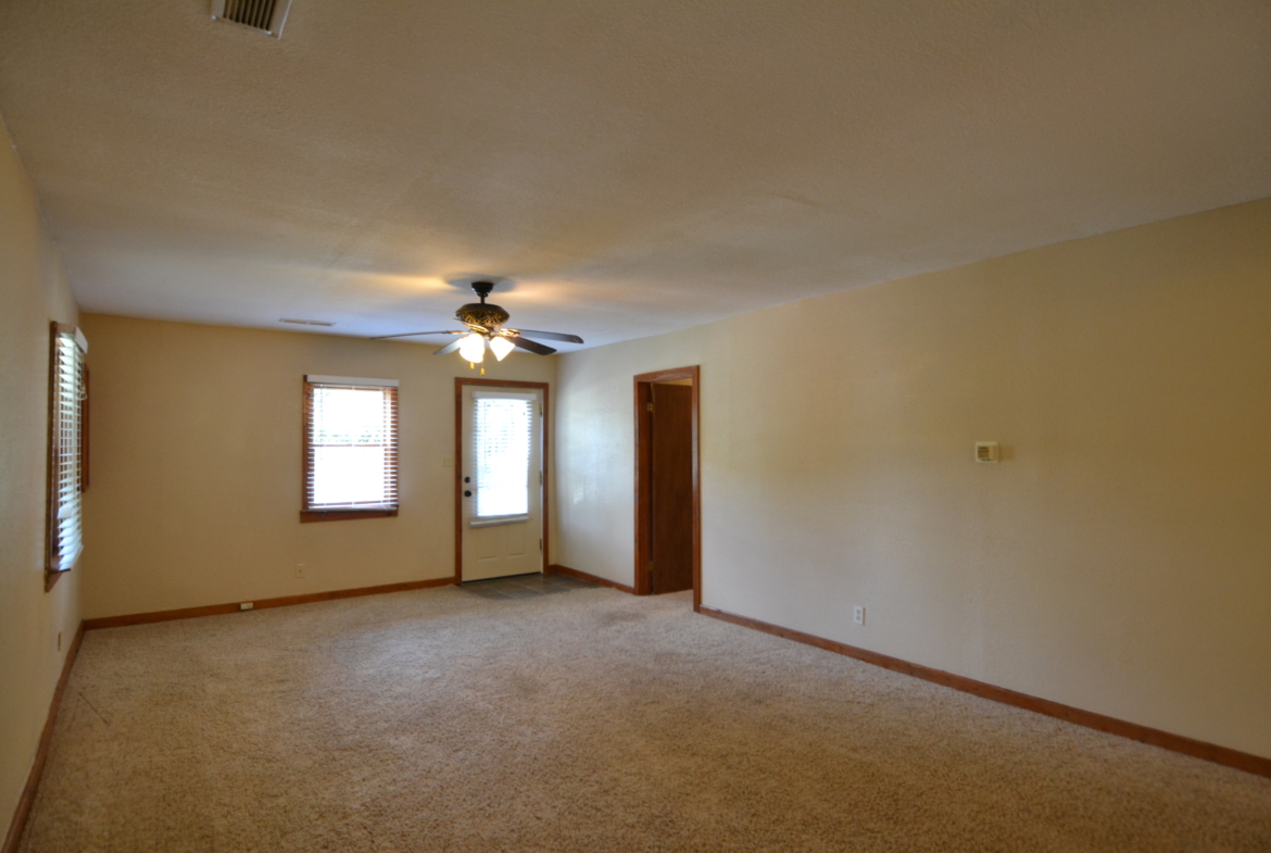 1003 N Elson