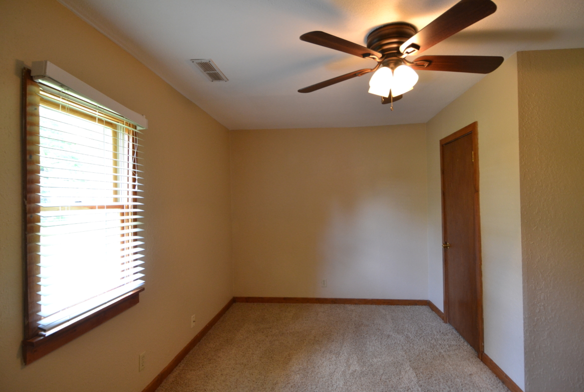 1003 N Elson