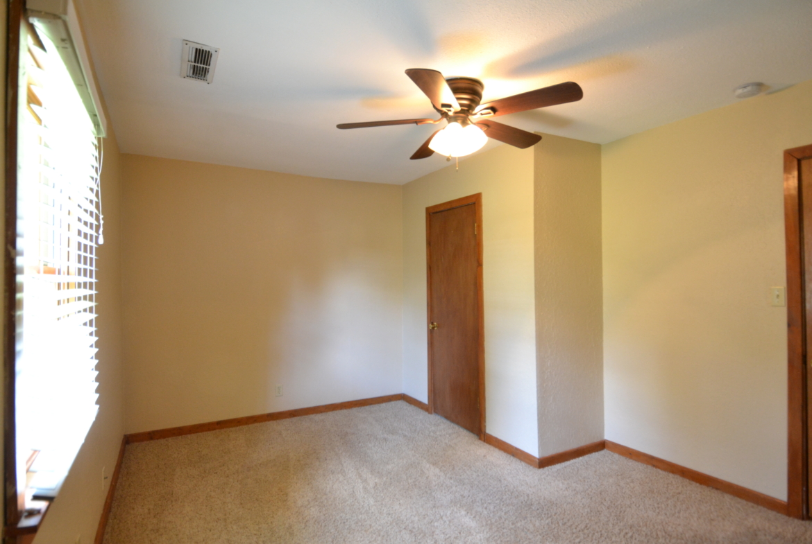1003 N Elson
