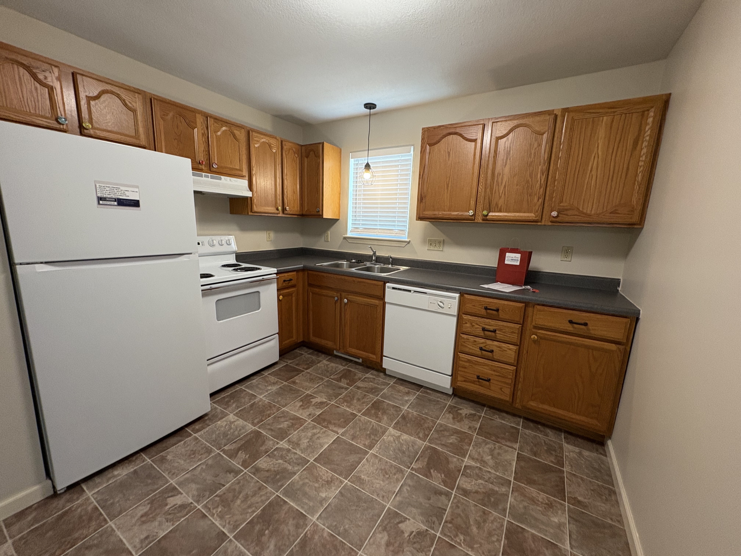 711 S Sheridan- Apt 2